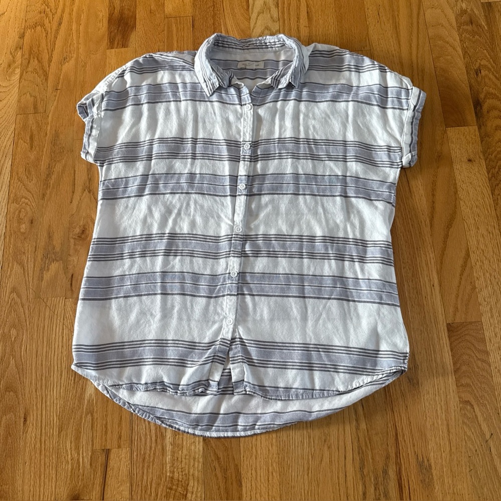 Beach Lunch Lounge White Blue Striped Button Down Blouse Women’s M Beach Coastal